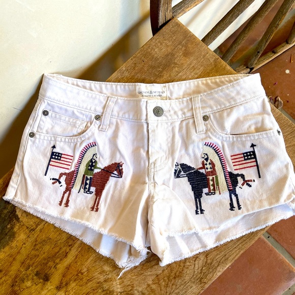 Ralph Lauren Pants - RALPH LAUREN🇺🇸Embroidered American Indian Horses USA Flag Denim Shorts 27 NEW!